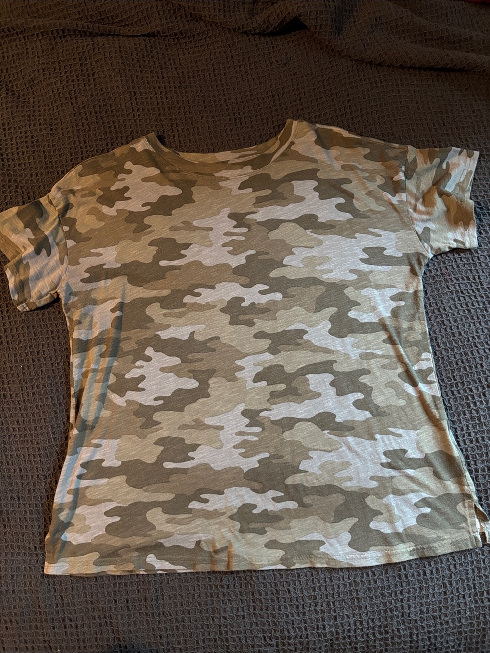 Women’s Camo Short-Sleeve Tee - Beige Green Camo
